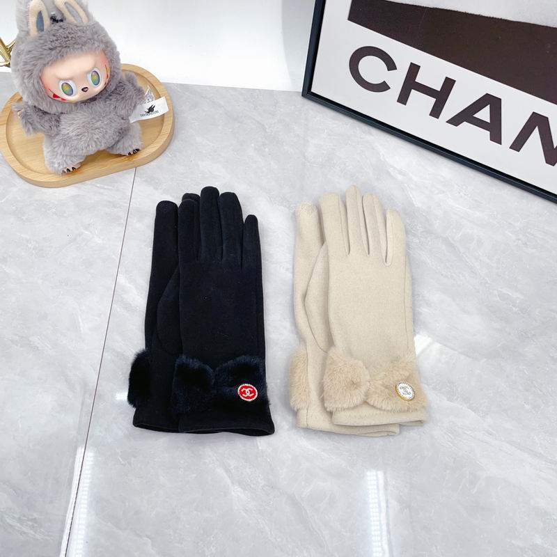 Chanel Gloves dx04